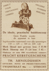 717338 Advertentie van Th. Arnoldussen, opticien en foto- en projectiehandel, Twijnstraat 46a te Utrecht, voor de ...